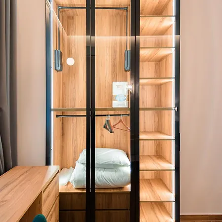 Lux Holidays Appartamento Durrës